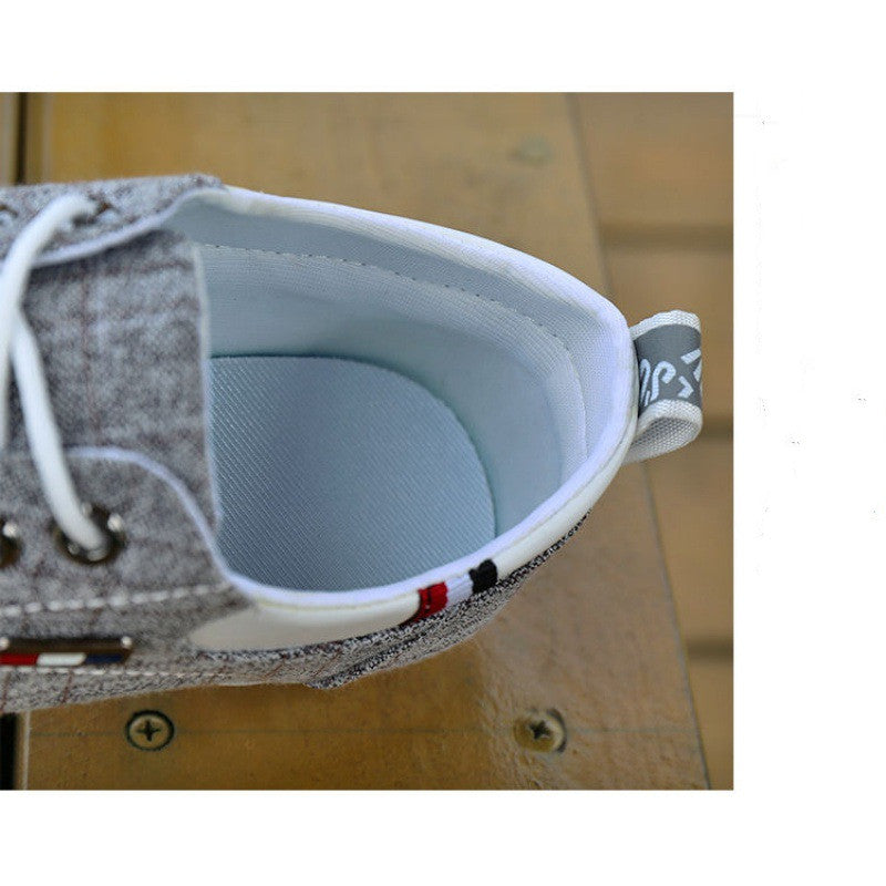 Stylish Fall Men’s Sailing Shoes - Comfortable and Trendy Boys Peas Shoes from Old Beijing